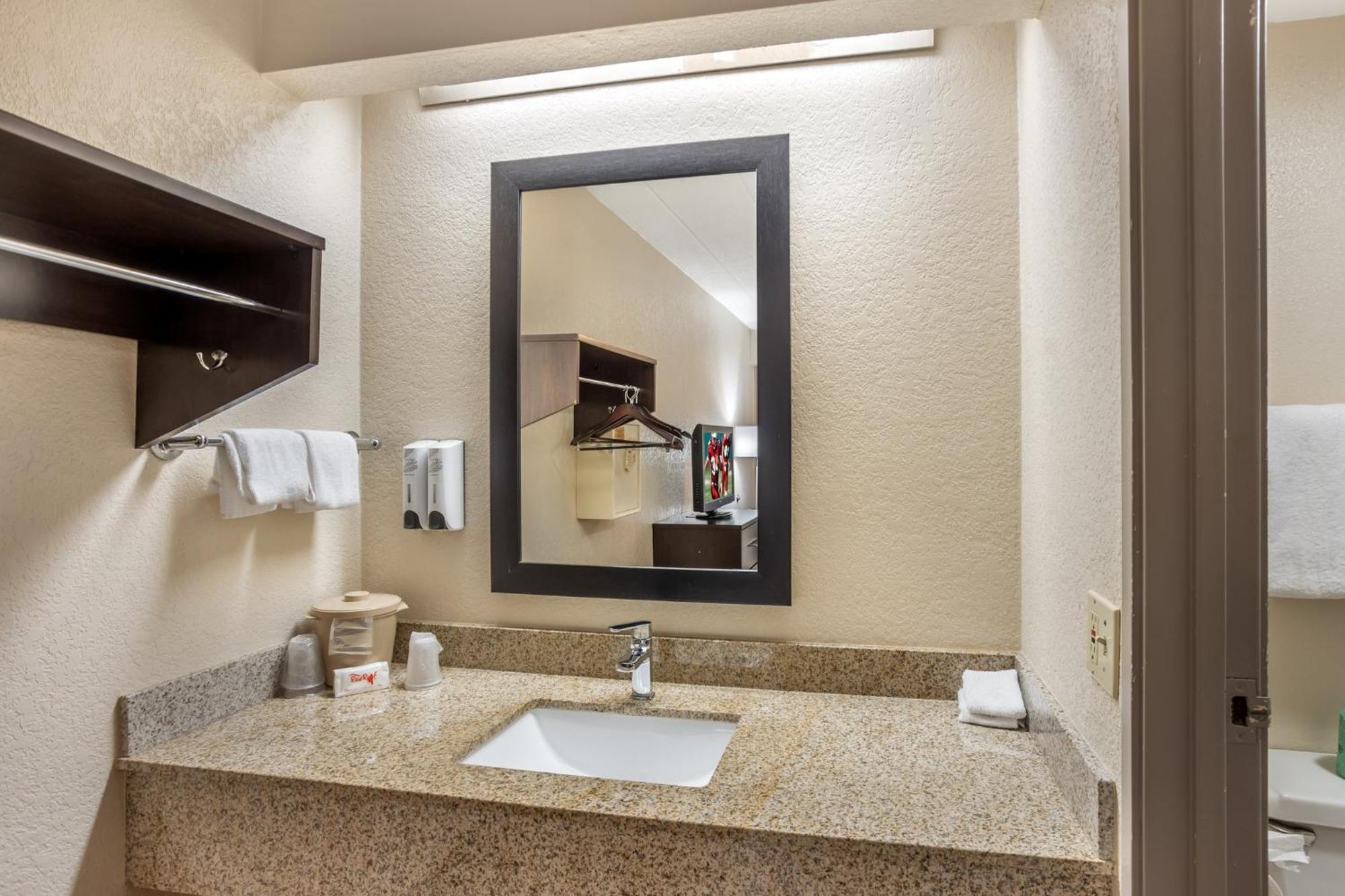 Red Roof Inn Danville, Pa Екстериор снимка