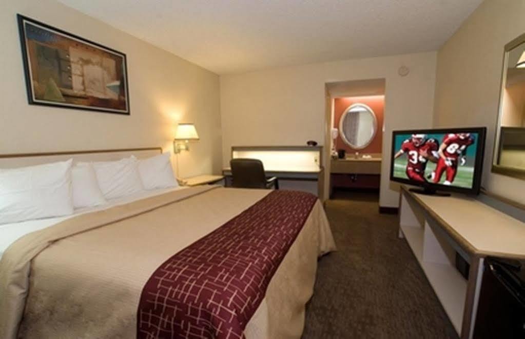 Red Roof Inn Danville, Pa Екстериор снимка